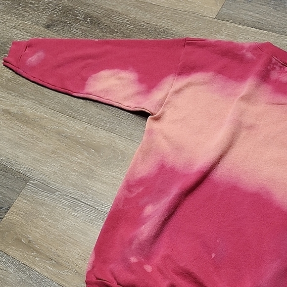 Guess Women's Pink and Red Ombre Sweater - Picture 9 of 9